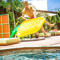Swimessent Groot luchtbed ananas