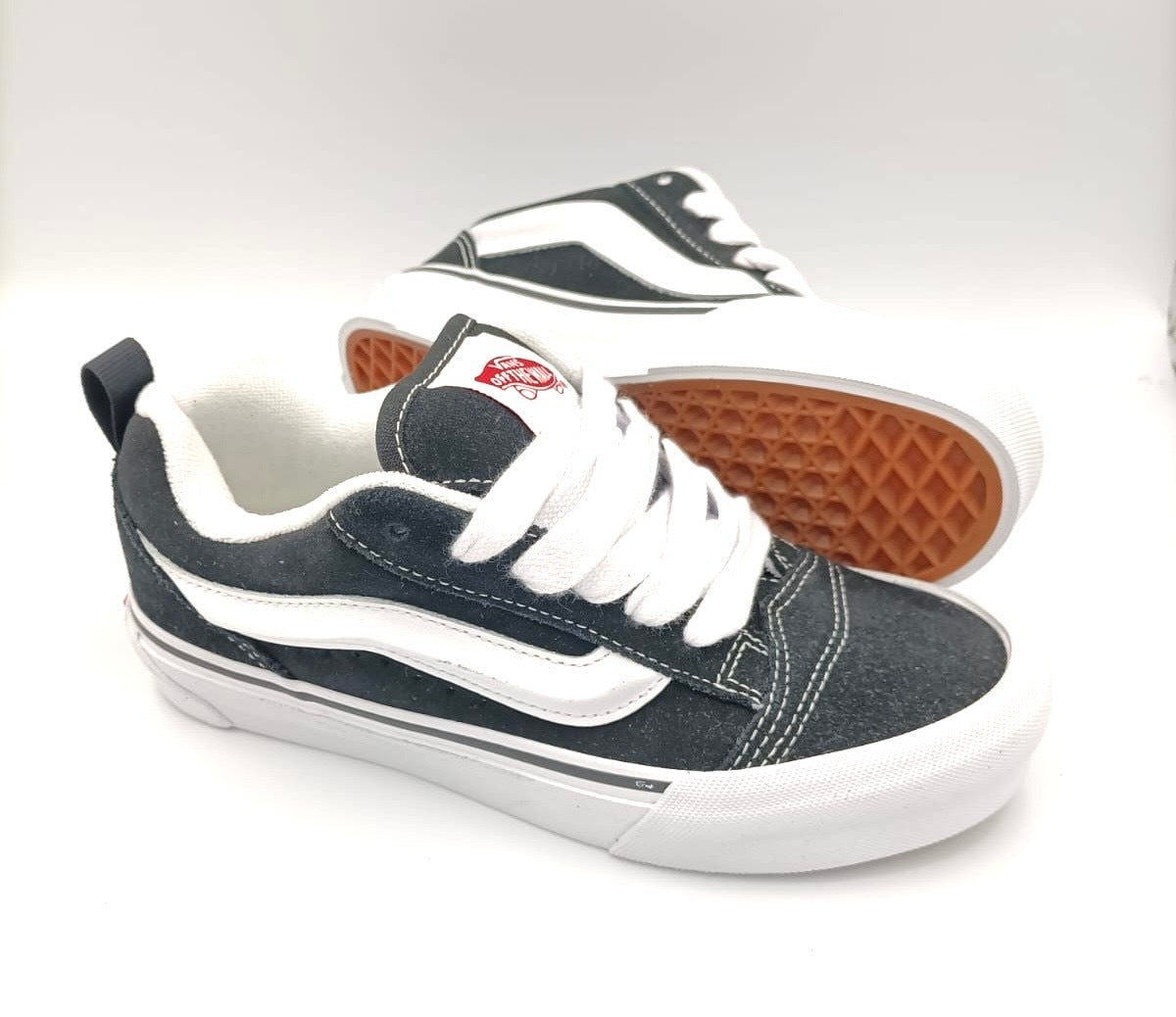 Vans Knu Skool Black/true white