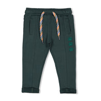 Broek - Chasing Trails