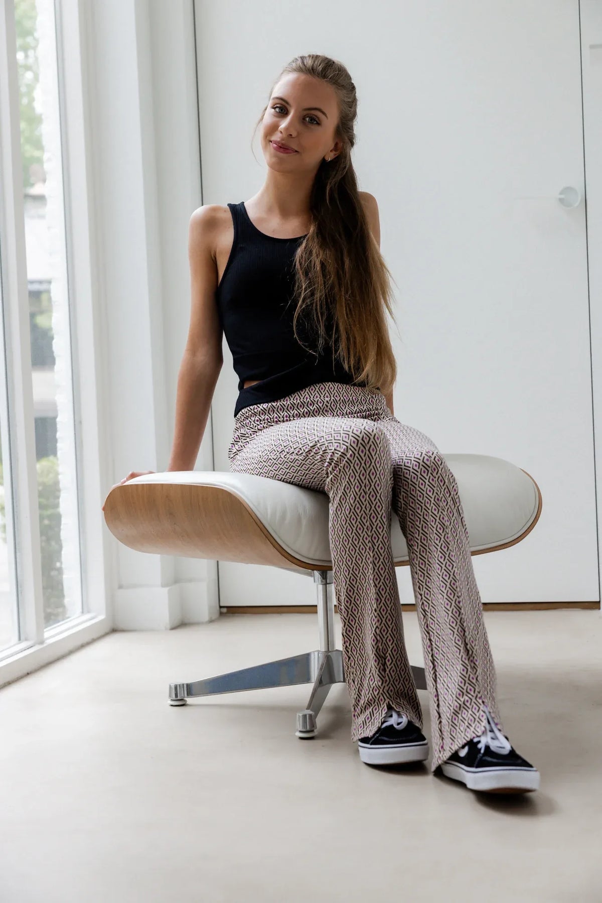 10Sixteen sleeveles Top