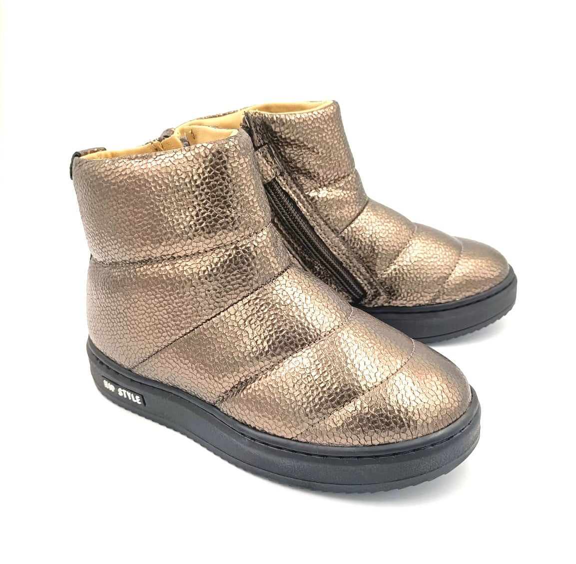 I-Loop Shark 47667  ankle bootee stitcht-lines
