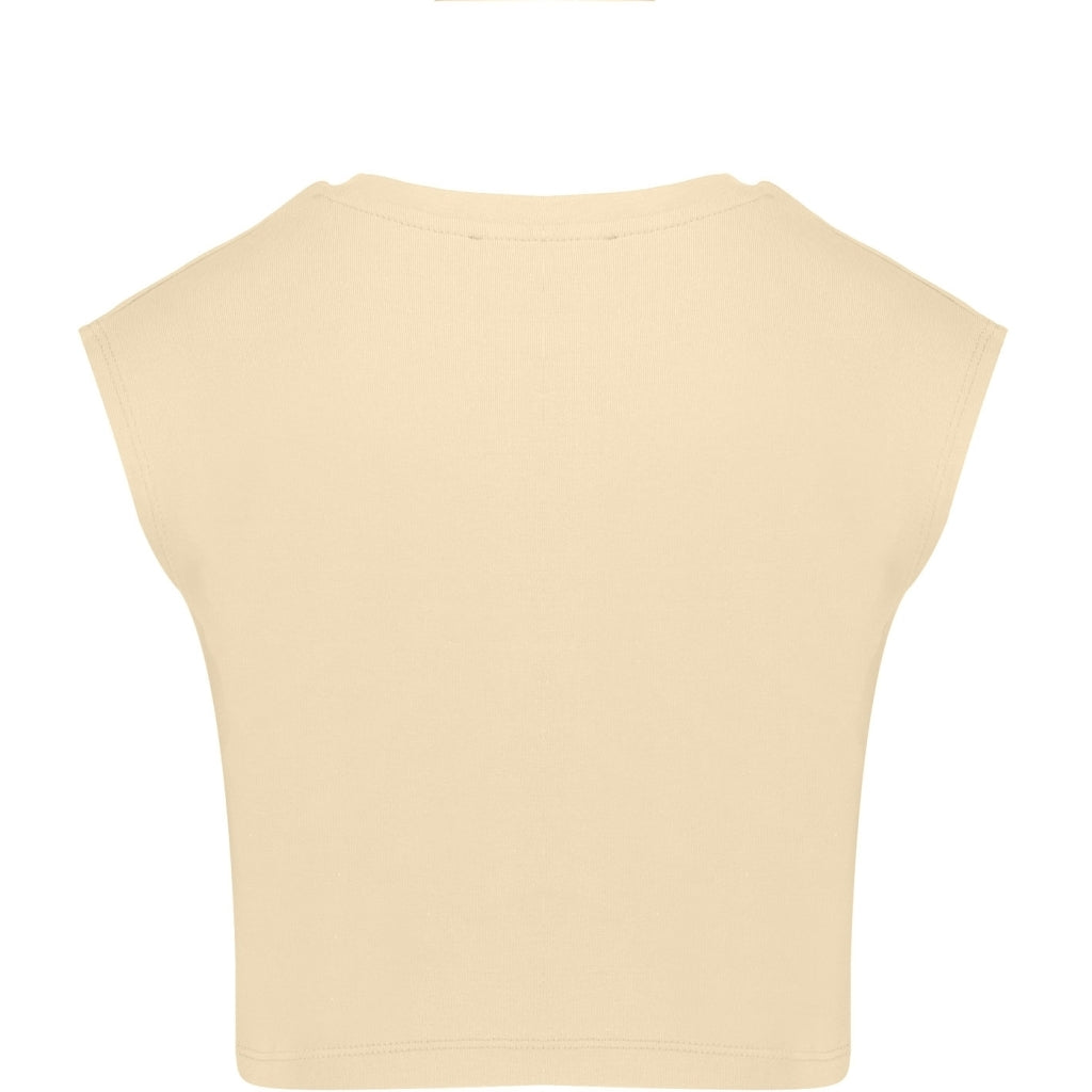 Nora Tee