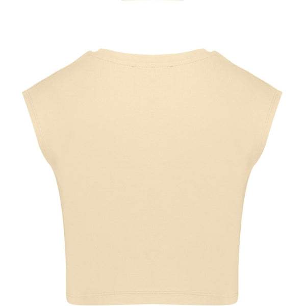 Nora Tee