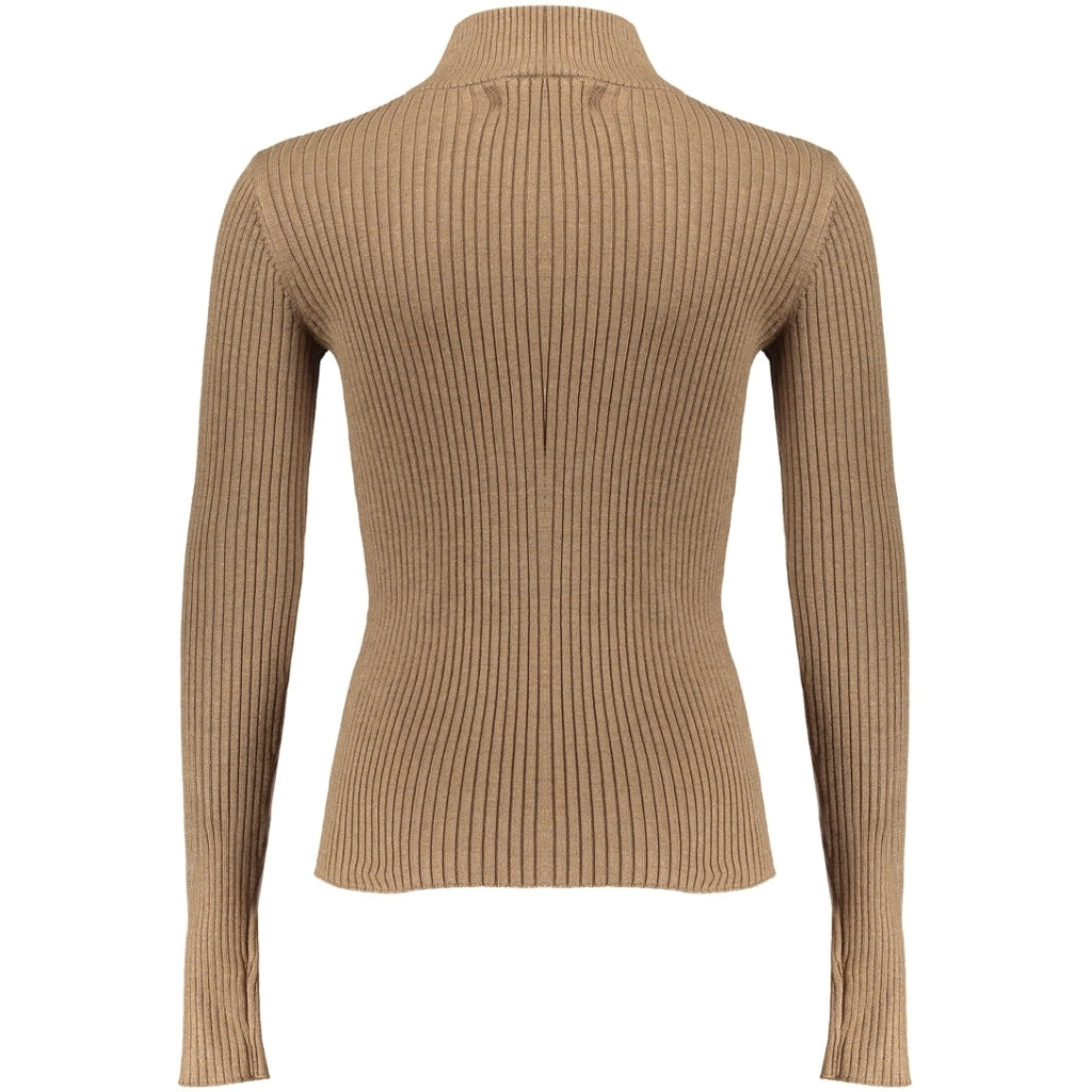 Tanith Turtle Neck Basic