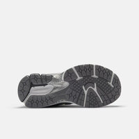New Balance Sneakers 1906 Black metallic/alkaline green