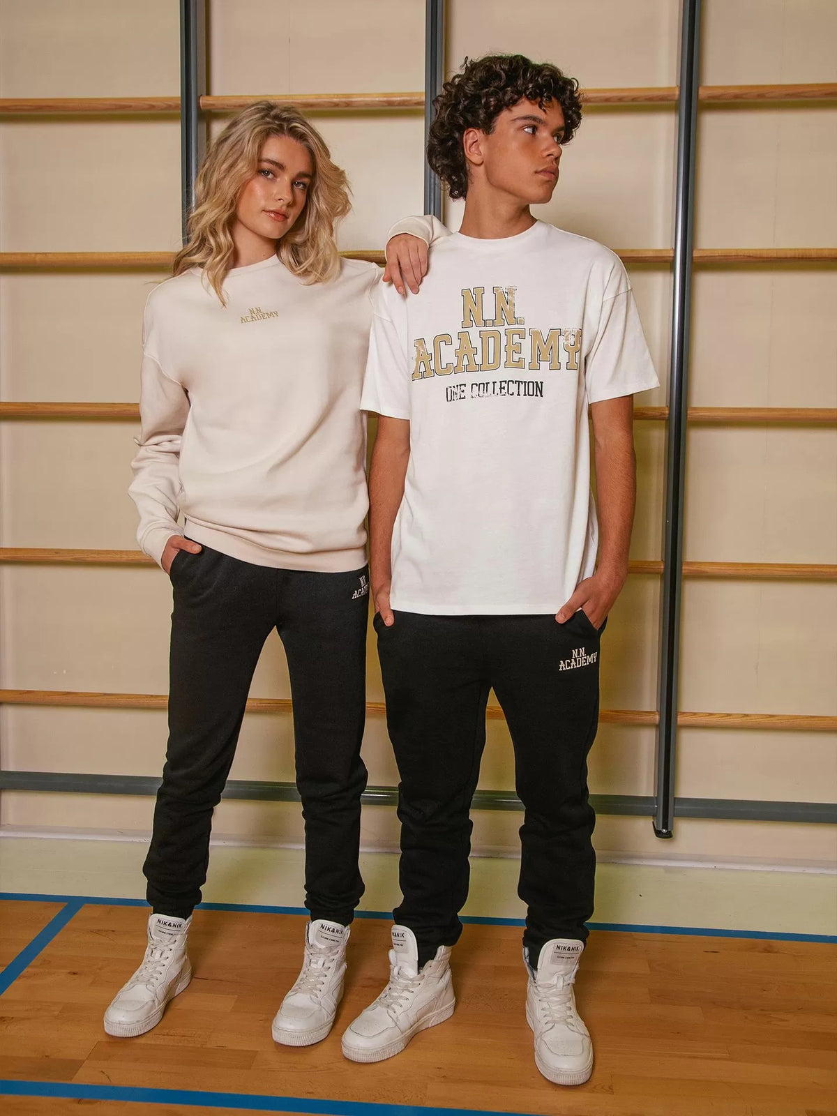 International Sweatshirt