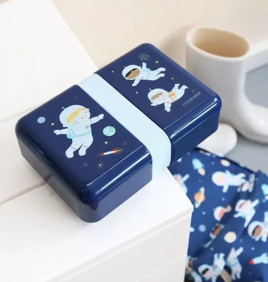 Lunch box: Astronauts
