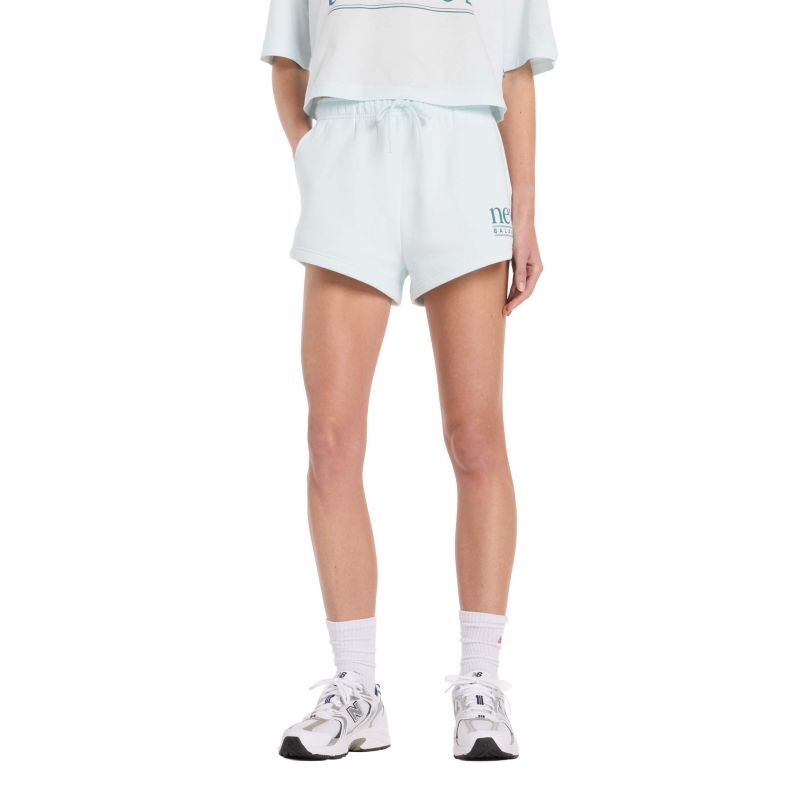 Short relaxed fit