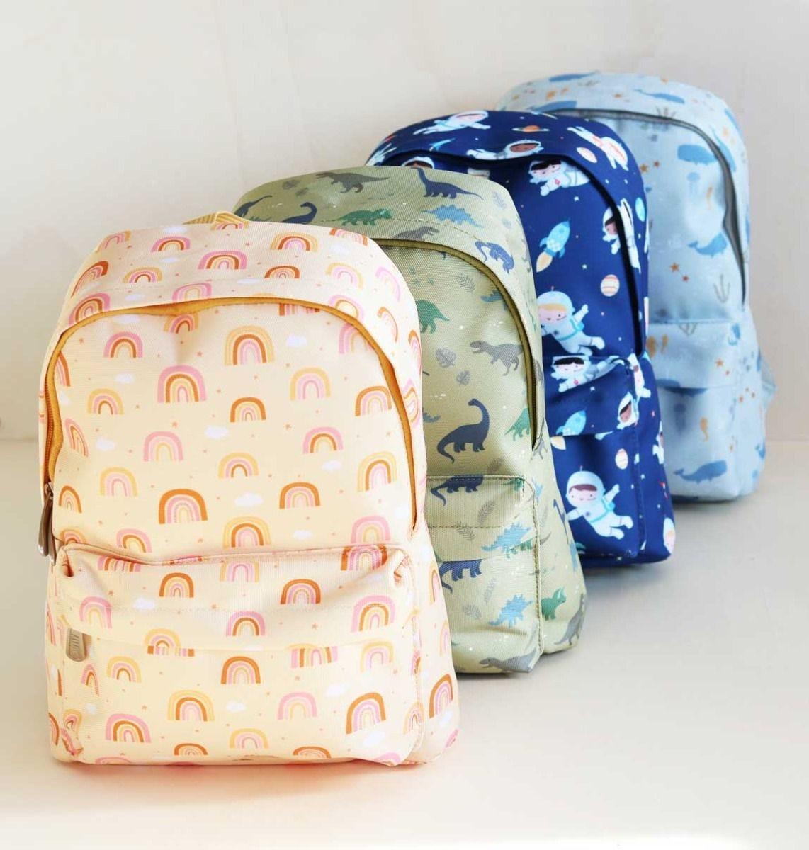 Llc Little backpack: Rainbows