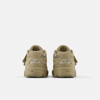 New Balance Sneakers 2002 Stoneware/silver metallic