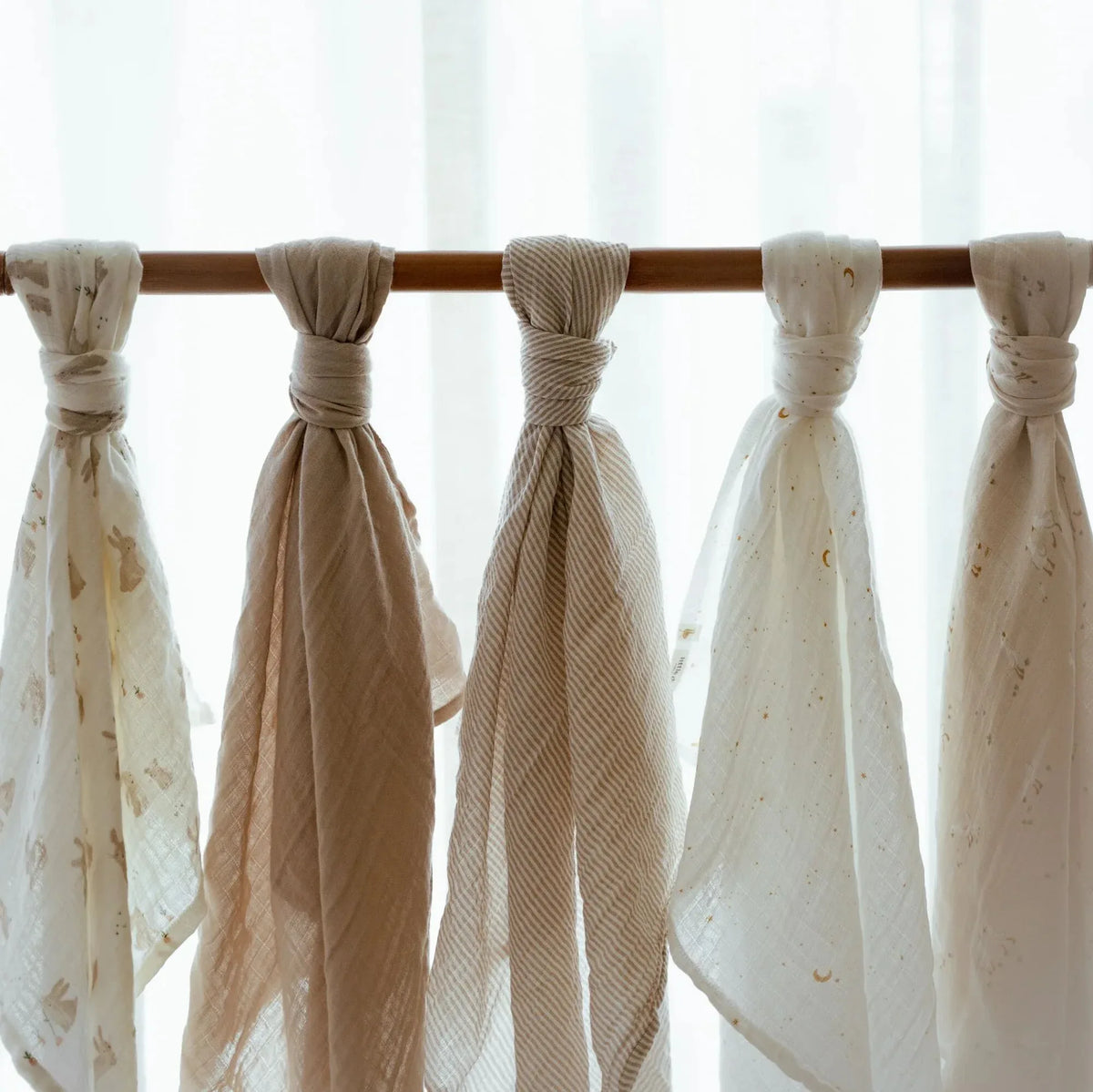 L.dutch Swaddle Baby Bunny White
