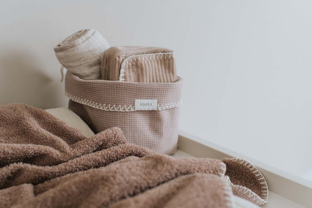 Koeka hoes voor babydoekjes vik Grey pink
