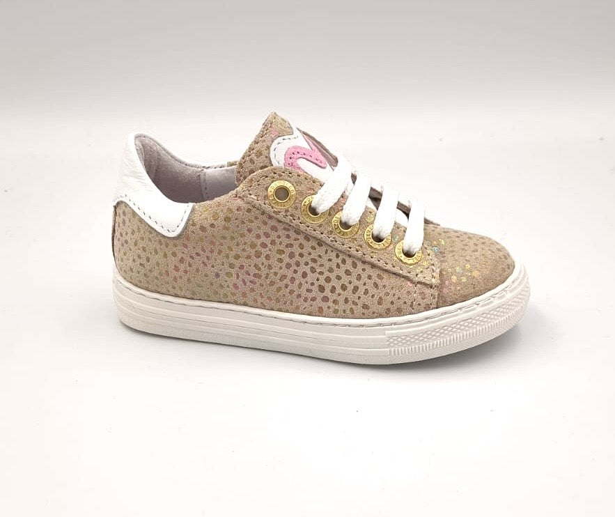 Girls low cut sneaker laces