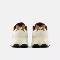 New Balance Sneakers 9060 Breakfast tea/angora